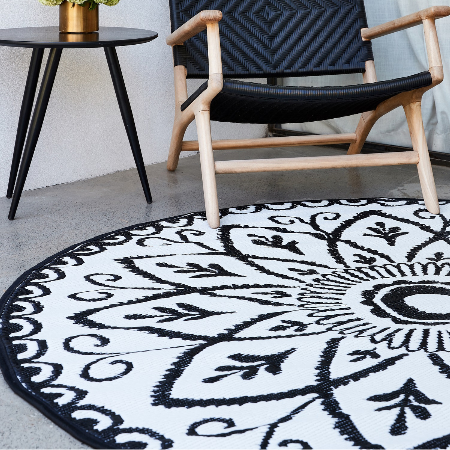 Benaras Black And White Floral Recycled Plastic Reversible Outdoor Rug