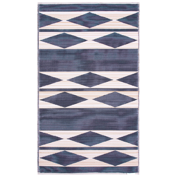 Cairo Modern Outdoor Recycled Plastic Area Rug