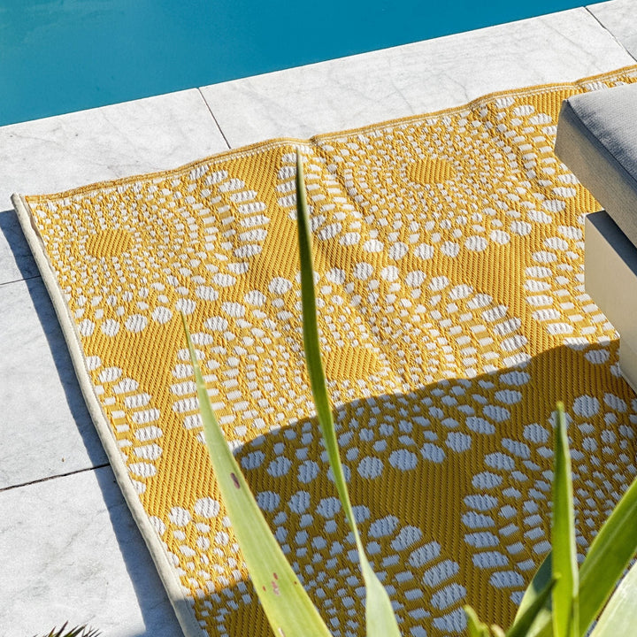 Daisies Yellow Recycled Plastic Outdoor Rug