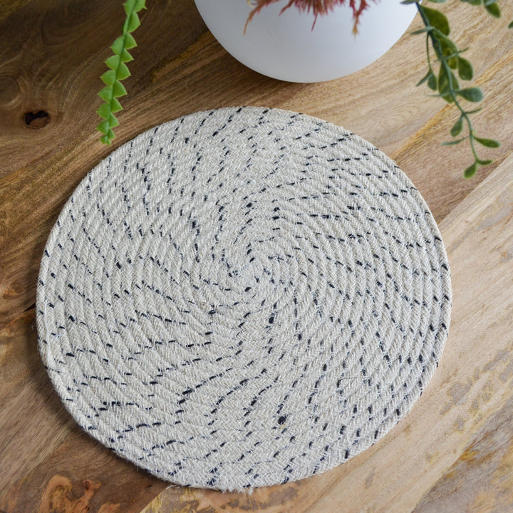 Set Of 4 Dove Ivory Braided 35 cm Jute Round Placemat