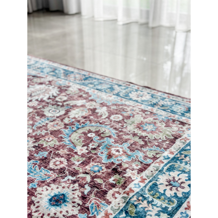 Imna Traditional Machine Washable Rug