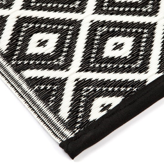 Kimberley Black and White Diamond Recycled Plastic Reversible Outdoor Rug