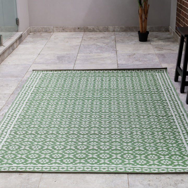 Ronda Sage Recycled Plastic Outdoor Rug