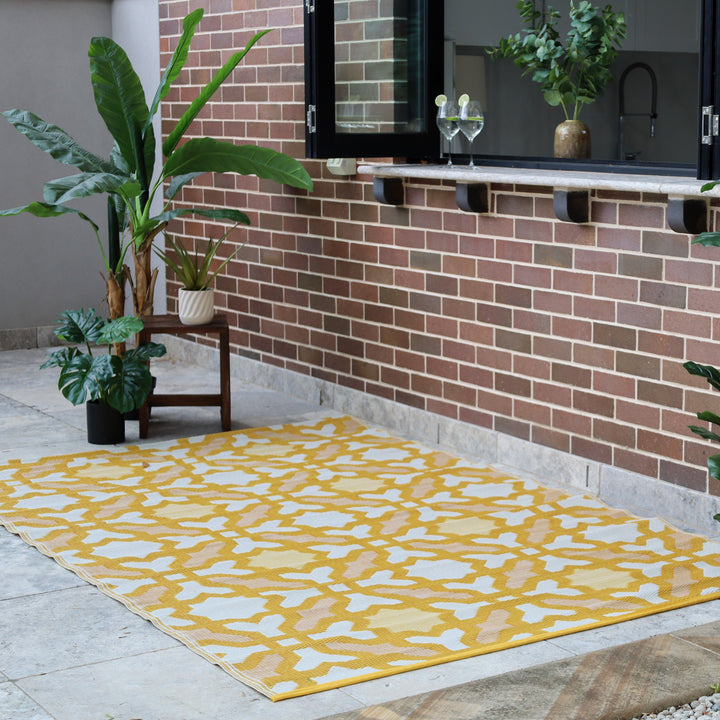 Seville Yellow Recycled Plastic Outdoor Rug