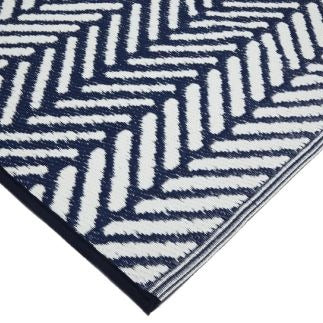 Fresno Navy Chevron Recycled Plastic Woven Large Rug