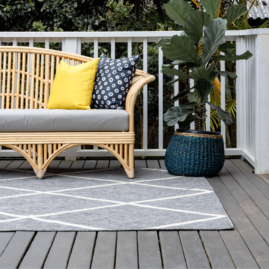 Tucson Grey Diamond Pattern Polypropylene Outdoor Rug - Outdoor Rugs Fab Habitat