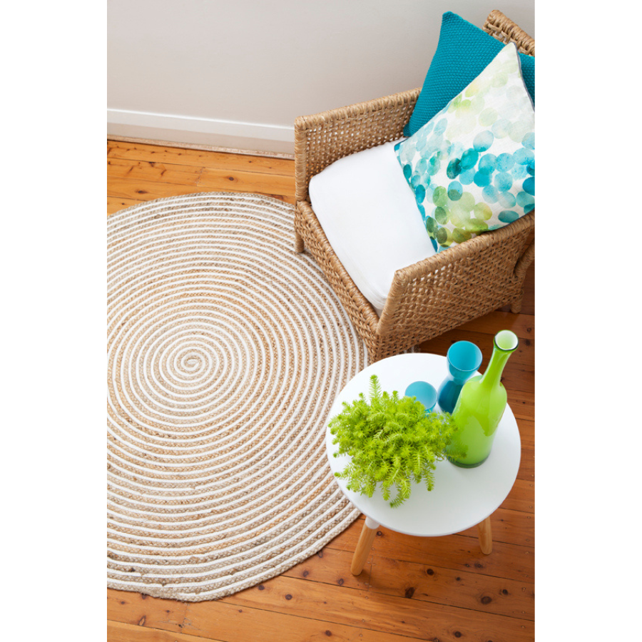 Plumeria Round Jute Area Rug