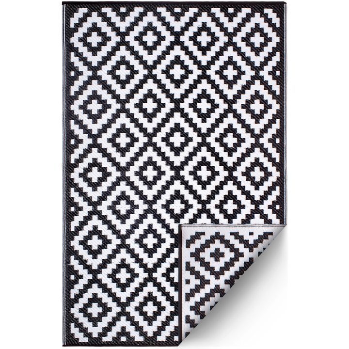 Aztec Black And White Monochrome Recycled Plastic Outdoor Rug - Recycled Plastic Rugs & Mats Fab Habitat