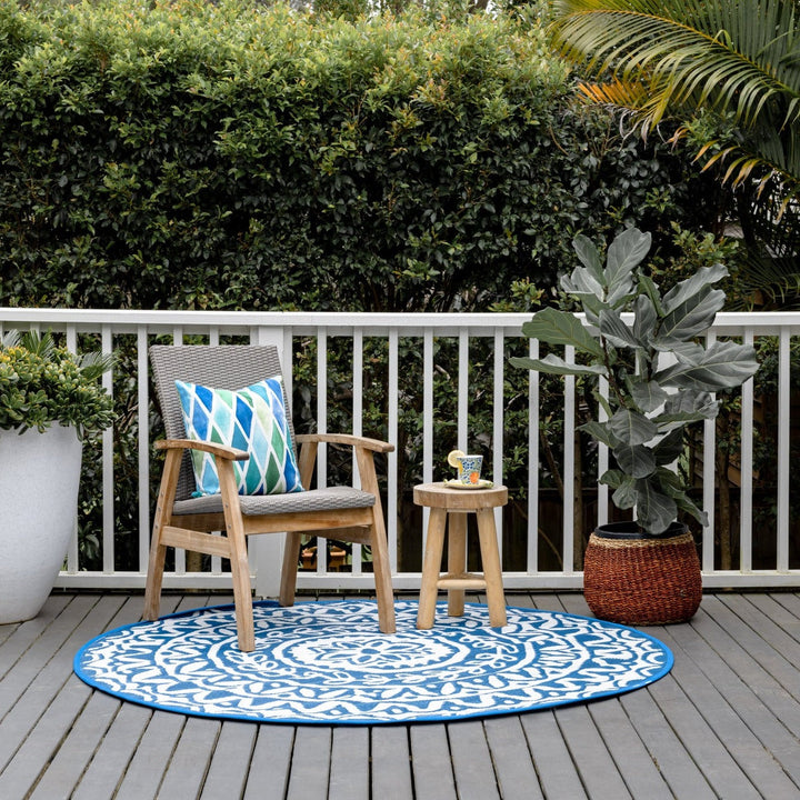 Pushpa Blue and White Floral Reversible Round Large Rug - Recycled Plastic Rugs & Mats Fab Habitat