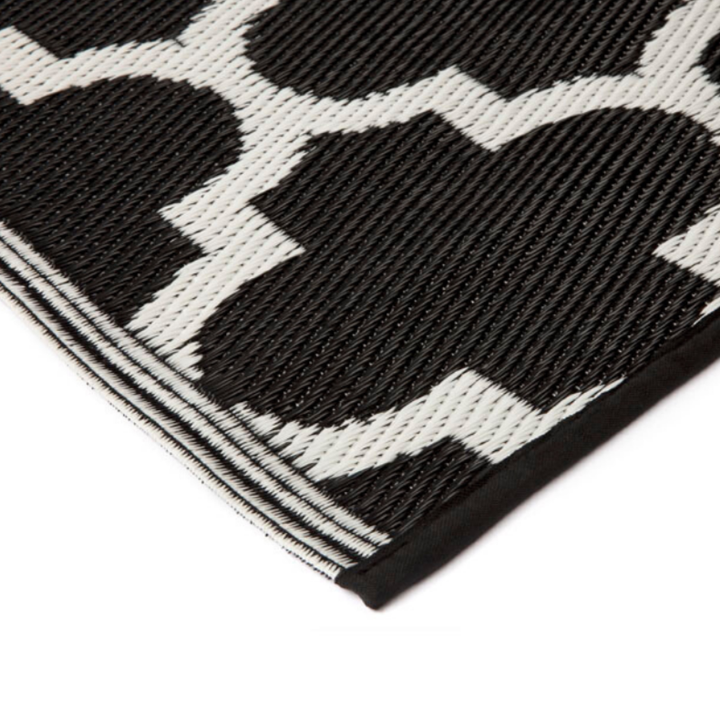 Tangier Black and White Trellis Area Rug - Recycled Plastic Rugs & Mats Fab Habitat