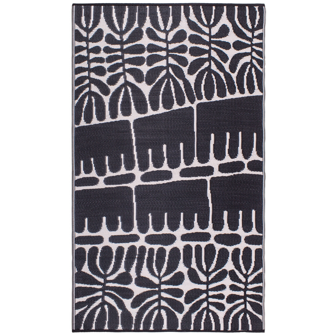 Serowe Black and White Outdoor Area Rug - Recycled Plastic Rugs & Mats Fab Habitat