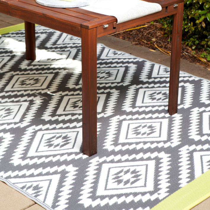 Valencia Grey and White Diamond Area Rug - Recycled Plastic Rugs & Mats Fab Habitat