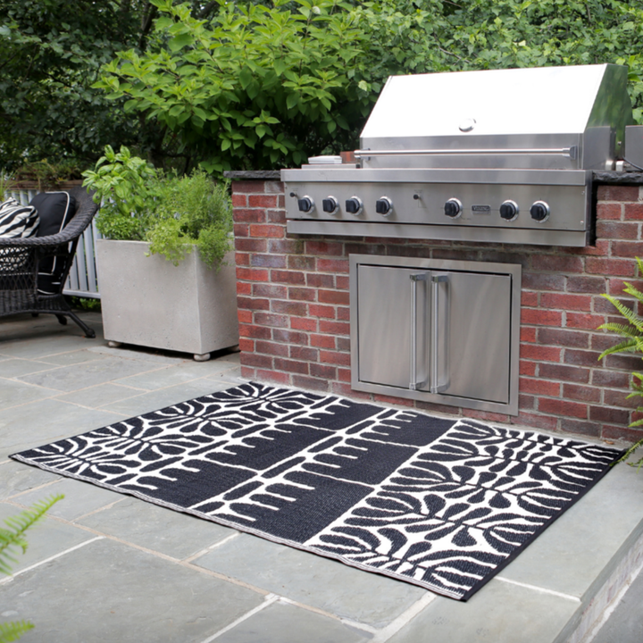 Serowe Black and White Waterproof Large Outdoor Rug - Recycled Plastic Rugs & Mats Fab Habitat